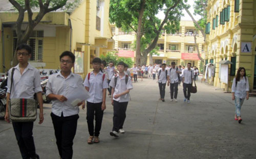 Quy định “kỳ quặc” về đồng phục học sinh