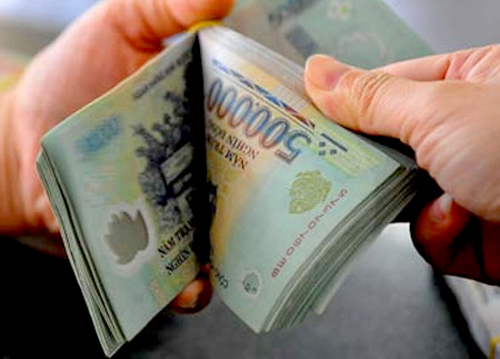 Thù lao bạc tỷ của chủ nhà băng lao dốc