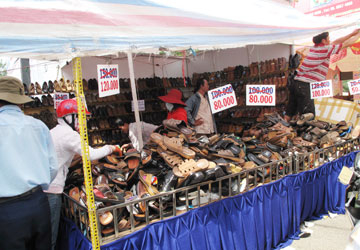 Thiếu ẩm thực, non văn hóa