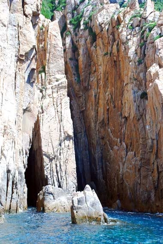 Trời xanh và cát vàng ở vịnh Vĩnh Hy