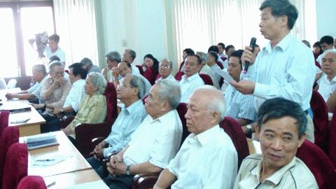 'Tréo ngoe' đại biểu kiêm nhiệm gặp cử tri chuyên trách