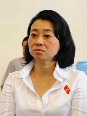 Bà Hoàng Yến gửi đơn từ nhiệm