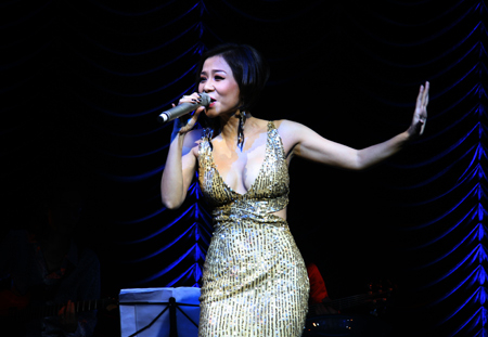 Ranh giới nào giữa thẩm mỹ và dung tục?