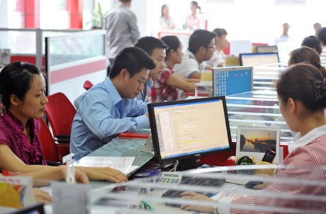 Ngân hàng chăm chỉ nhặt bạc lẻ