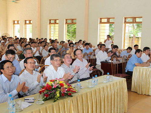 Cử tri rất bức xúc về tham nhũng