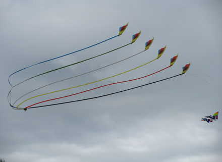 Hàng trăm cánh diều “khủng” bay lượn trên bầu trời Hội An