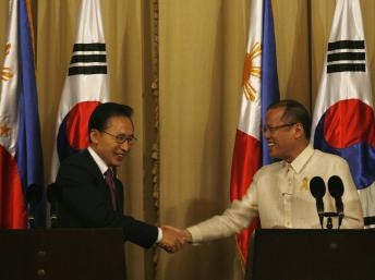 Philippines kêu gọi Hàn Quốc trợ giúp vũ khí phòng thủ Biển Đông