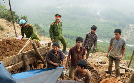 Chịu thua “vàng tặc”