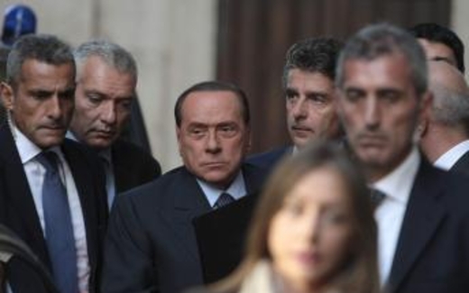 Ý: Đảng của Berlusconi bị đe dọa phân rã