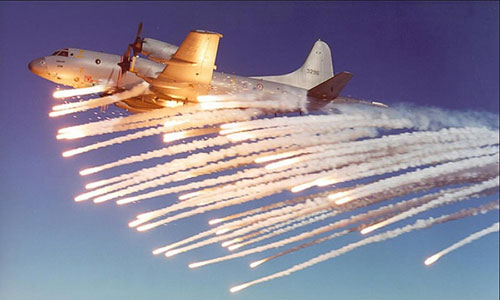 Mỹ dỡ một phần lệnh cấm vũ khí sát thương với Việt Nam