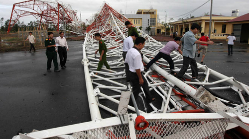 Đổ tháp truyền hình: sai so với nhiều quy định
