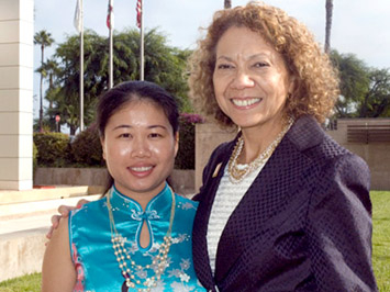 Nữ sinh gốc Việt đoạt giải thưởng dành cho sinh viên xuất sắc