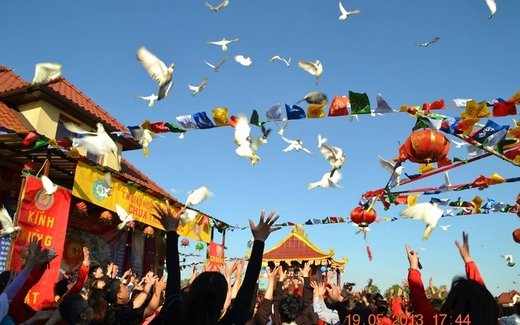 ĐẠI LỄ PHẬT ĐẢN PL. 2557- DƯƠNG LỊCH 2013 TẠI CHÙA THIÊN PHÚC