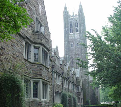 Ép con đi du học cho… rảnh nợ