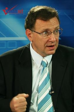 Đại sứ Hungary Vizi László: Thể chế mạnh, minh bạch để chuyển đổi