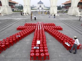 Nghệ sĩ Ngải Vị Vị được trả tự do, nhưng không được đi khỏi Bắc Kinh