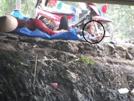 Lên phố làm “Sơn Tinh”