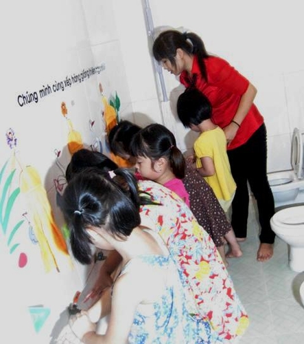 Bệnh tay chân miệng: Bộ Y tế đổ lỗi trách nhiệm cho báo chí