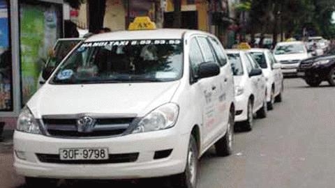 Cấm đăng ký mới taxi: Doanh nghiệp 'sốc'!