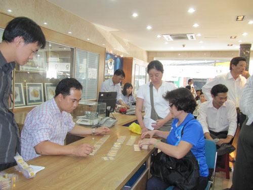 Vàng loạn giá vì sợ độc quyền