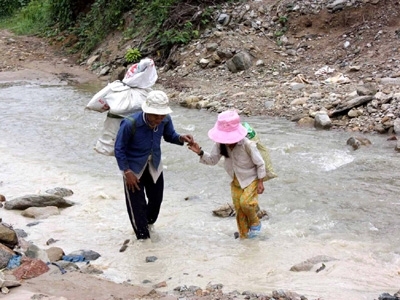 Cai vàng biến trẻ em thành người rừng