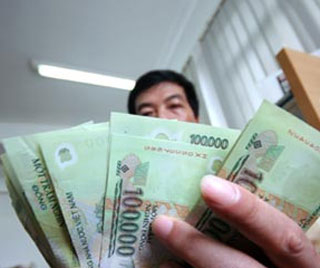 Lương sếp tại Việt Nam có thể gấp cả trăm lần nhân viên