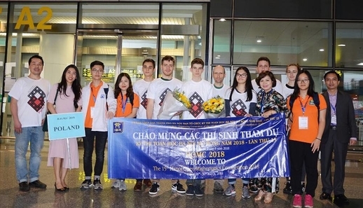 Hỗ trợ đội tuyển học sinh Ba Lan tham gia kỳ thi Toán học Hà Nội mở rộng - HOMC’2019