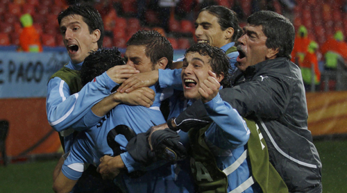 Hàn Quốc dừng bước sau trận kịch chiến với Uruguay