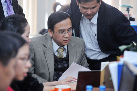 'Tăng giá điện vì sợ ngân hàng ngừng cấp vốn'