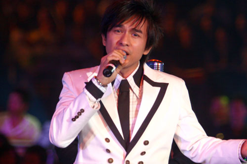 Hậu trường showbiz Việt: Treo đầu dê và quỵt cát sê