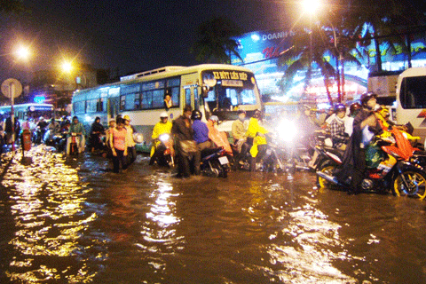 Sài Gòn càng chống càng ngập