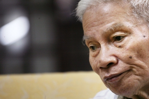 GS Hoàng Tụy: Giáo dục không làm giảm tiêu cực, đáng xấu hổ