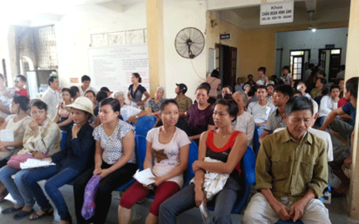 Tiêu cực ngành y tế: Bao giờ hết cảnh 'đá ném ao bèo'?