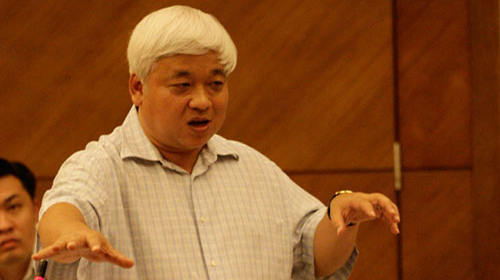 Tìm người thay bầu Kiên trong lĩnh vực bóng đá