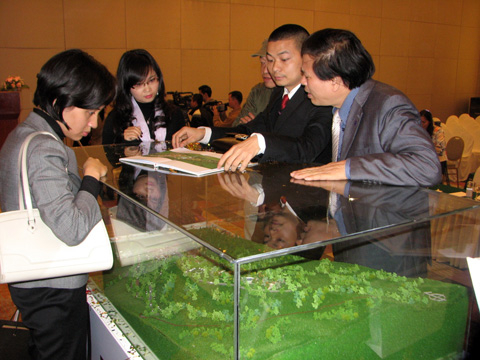 Địa ốc Hà Nội ồ ạt chào hàng