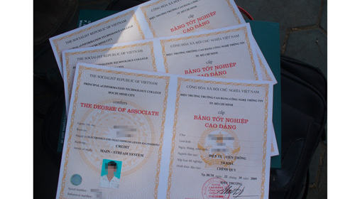 Đằng sau những bất thường trên phôi bằng