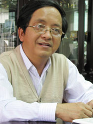 Quy mô đào tạo tại chức: Báo Tuổi Trẻ chóng mặt, Bộ Giáo dục không hay?