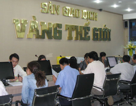 Lỗ nặng, nhà đầu tư đòi chủ sàn vàng đền bù thiệt hại