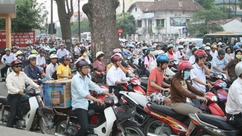 Phí xe máy: Thu thế nào để không... phí!