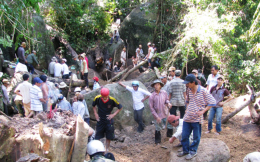 Bắt giam "ông kẹ" Phó trưởng Trại tạm giam Công an Khánh Hòa