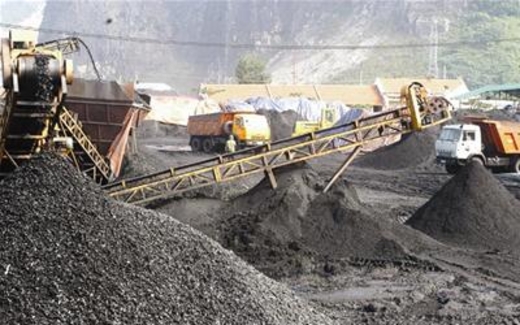 Nợ trăm tỷ, doanh thu vài chục triệu