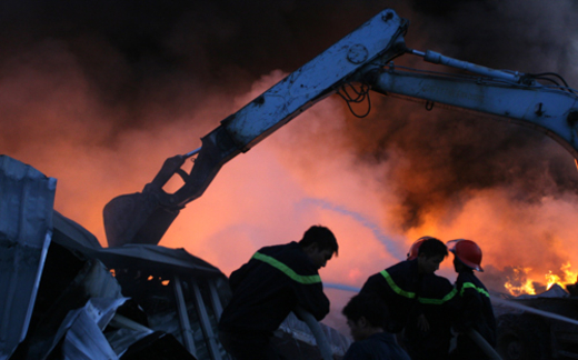 Biển lửa bao trùm nhà máy Diana Bắc Ninh