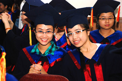 Dừng mở ngành tài chính-ngân hàng: Bộ Giáo dục rơi vào vòng luẩn quẩn?