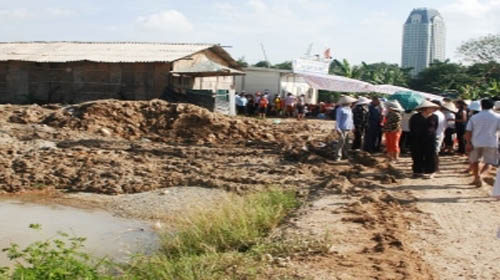 Thương tâm 4 trẻ em chết đuối trong hố nước công trường