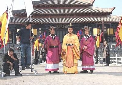 “Đường tới thành Thăng Long”: Ðưa phim lên sóng phục vụ ai?