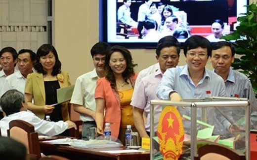 Dân muốn rõ ràng tín nhiệm hoặc bất tín nhiệm