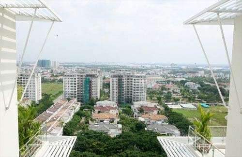 Gom BĐS: "Thừa nước đục thả câu"?