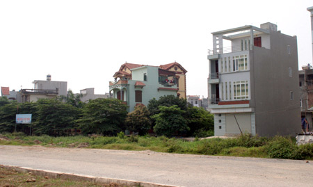 Lãi suất giảm, dòng tiền 'nóng' dịch chuyển