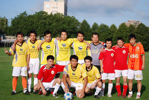 LỜI CẢM ƠN TỪ ĐỘI BÓNG ĐÁ SINH VIÊN HỌC SINH TẠI BA LAN