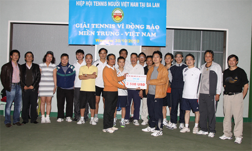 Giải Tennis “Vì đồng bào miền Trung”.